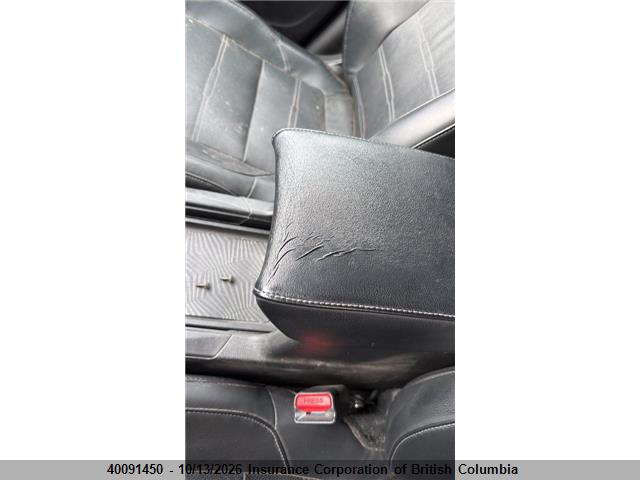 40091450 :رقم المزاد ، 2HKRW2H98KH107081 vin ، 2019 Honda Cr-v مزاد بيع