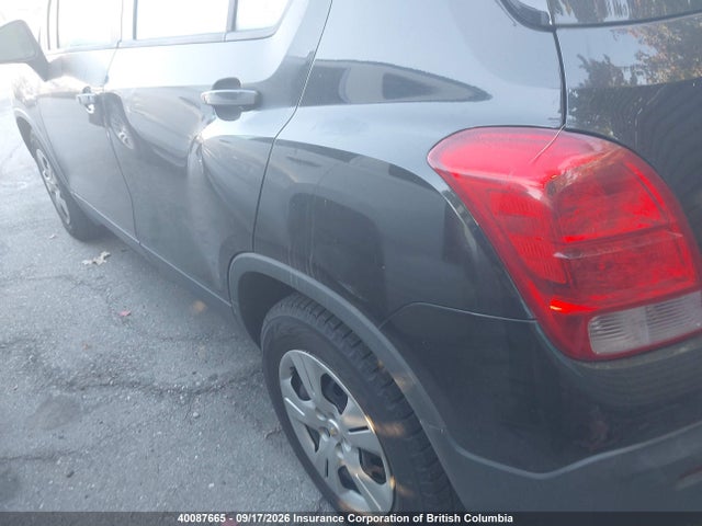 Chevrolet TRAX LS 2015 3GNCJKSB9FL213780 Image 3