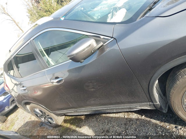 2017 Nissan Rogue Sv/sl მანქანა იყიდება აუქციონზე, vin: 5N1AT2MV9HC891716, აუქციონის ნომერი: 40088503