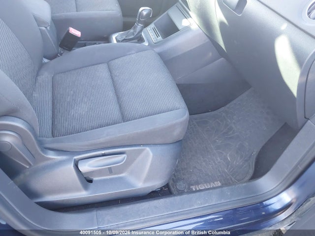 Продажа на аукционе авто 2015 Volkswagen Tiguan Comfortline/highline/special Edition/trendline, vin: WVGJV7AX7FW531076, номер лота: 40091505
