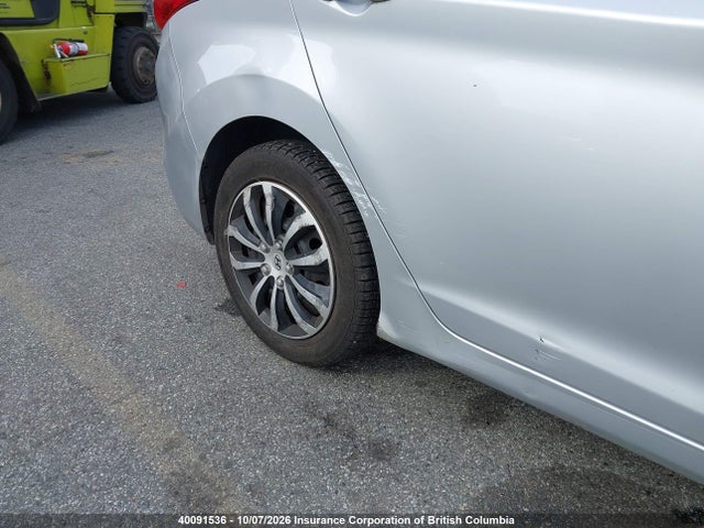 2011 Hyundai Elantra Gls/limited მანქანა იყიდება აუქციონზე, vin: 5NPDH4AE5BH057537, აუქციონის ნომერი: 40091536