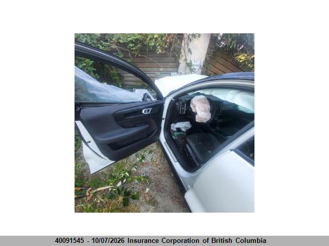 Volvo C40 2023 YV4ED3GL0P2039078 Image 14