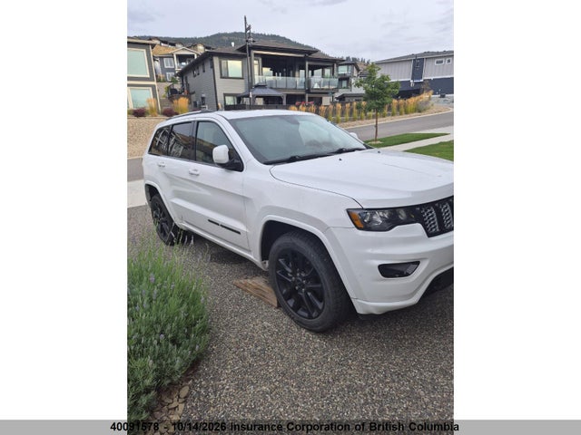 Jeep Grand Cherokee Laredo 2018 1C4RJFAG4JC464704 main image