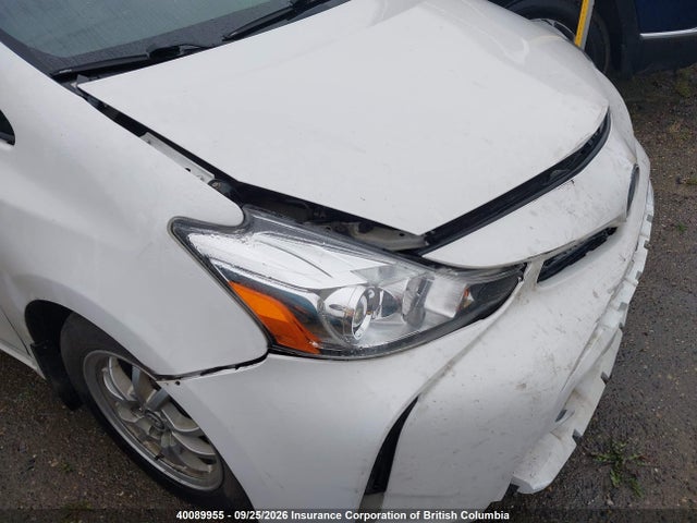 40089955 :رقم المزاد ، JTDZN3EU8JJ074848 vin ، 2018 Toyota Prius V مزاد بيع