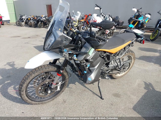 40091671 :رقم المزاد ، LCETS7402TH704765 vin ، 2026 Ktm 790 Adventure مزاد بيع