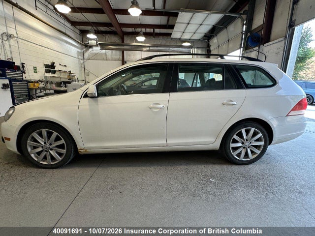 Продажа на аукционе авто 2012 Volkswagen Golf, vin: 3VWPL7AJ1CM645261, номер лота: 40091691
