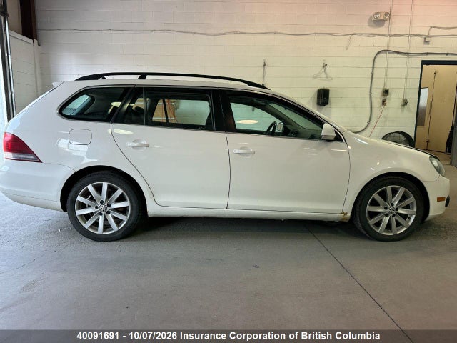 Продажа на аукционе авто 2012 Volkswagen Golf, vin: 3VWPL7AJ1CM645261, номер лота: 40091691