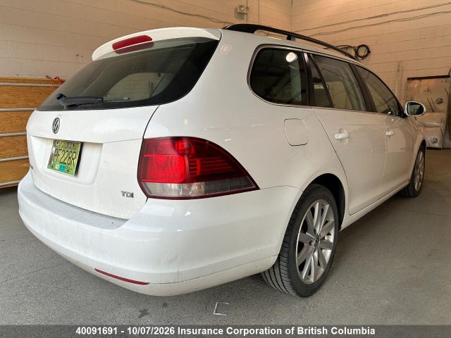 Продажа на аукционе авто 2012 Volkswagen Golf, vin: 3VWPL7AJ1CM645261, номер лота: 40091691