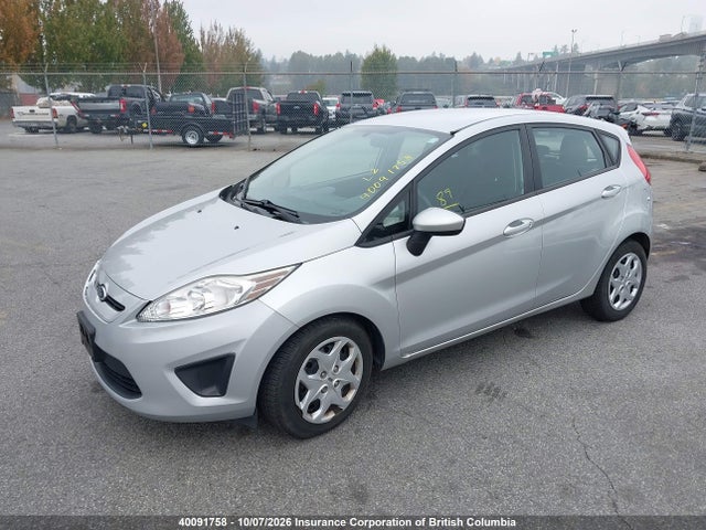 2013 Ford Fiesta Se მანქანა იყიდება აუქციონზე, vin: 3FADP4EJ2DM217015, აუქციონის ნომერი: 40091758