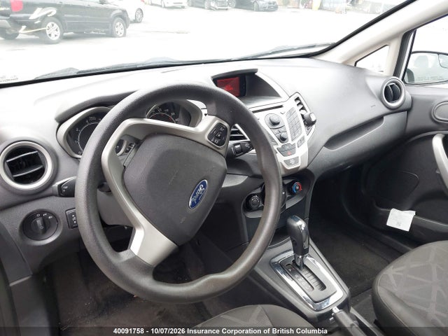 2013 Ford Fiesta Se მანქანა იყიდება აუქციონზე, vin: 3FADP4EJ2DM217015, აუქციონის ნომერი: 40091758