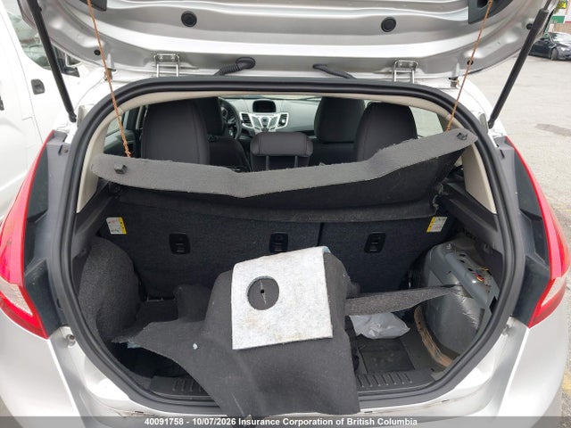 2013 Ford Fiesta Se მანქანა იყიდება აუქციონზე, vin: 3FADP4EJ2DM217015, აუქციონის ნომერი: 40091758