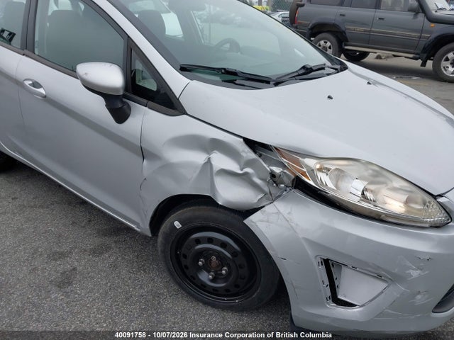 2013 Ford Fiesta Se მანქანა იყიდება აუქციონზე, vin: 3FADP4EJ2DM217015, აუქციონის ნომერი: 40091758