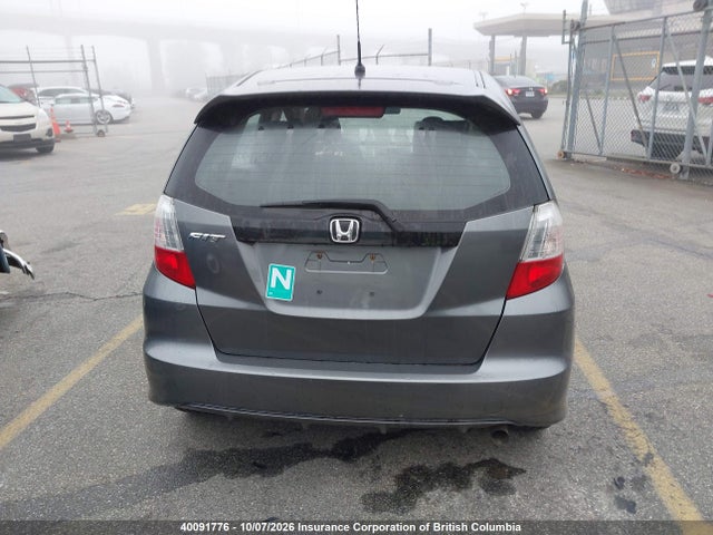 2013 Honda Fit მანქანა იყიდება აუქციონზე, vin: LUCGE8H5XD3008668, აუქციონის ნომერი: 40091776