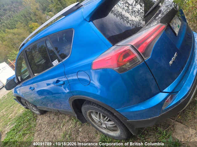 Toyota RAV4 2017 JTMJJREV7HD117945 Image 3