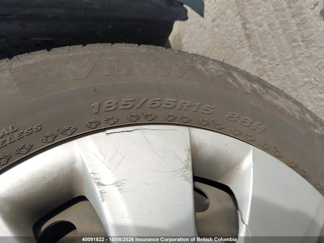 40091822 :رقم المزاد ، JTDBT903X91320335 vin ، 2009 Toyota Yaris مزاد بيع