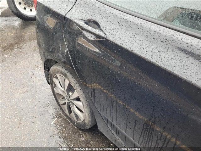 KMHCT5AE2HU309755 Hyundai ACCENT SE