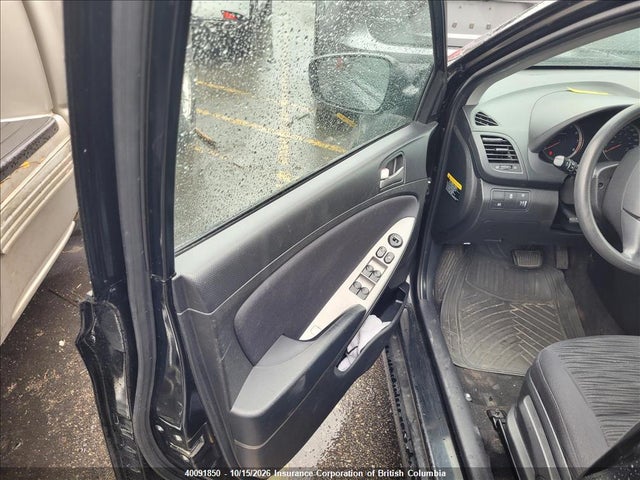 KMHCT5AE2HU309755 Hyundai ACCENT SE