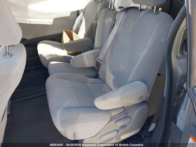 2018 Toyota Sienna Le მანქანა იყიდება აუქციონზე, vin: 5TDKZ3DCXJS921323, აუქციონის ნომერი: 40083420