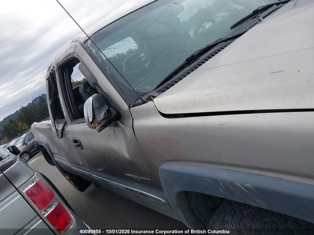 2000 Gmc New Sierra K2500 მანქანა იყიდება აუქციონზე, vin: 1GTGK29U5YE164286, აუქციონის ნომერი: 40090955