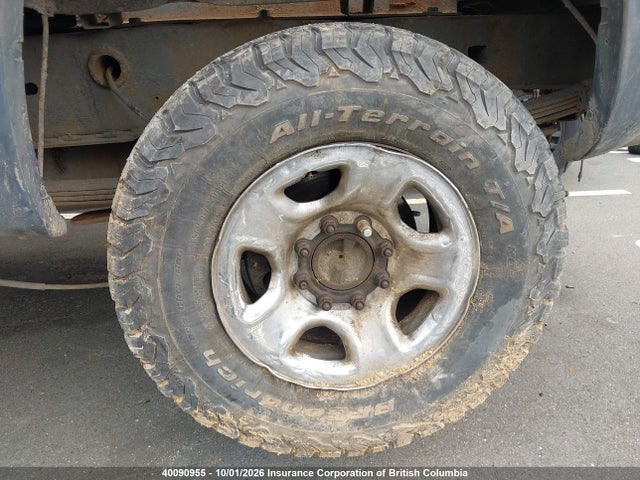 2000 Gmc New Sierra K2500 მანქანა იყიდება აუქციონზე, vin: 1GTGK29U5YE164286, აუქციონის ნომერი: 40090955