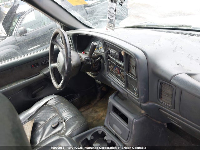 2000 Gmc New Sierra K2500 მანქანა იყიდება აუქციონზე, vin: 1GTGK29U5YE164286, აუქციონის ნომერი: 40090955