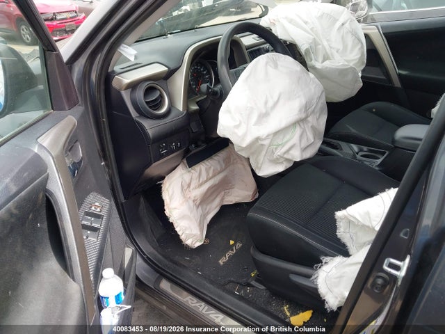 2T3WFREV8FW177966 Toyota Rav4 Xle