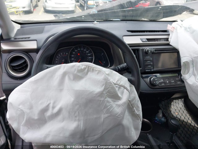 2T3WFREV8FW177966 Toyota Rav4 Xle