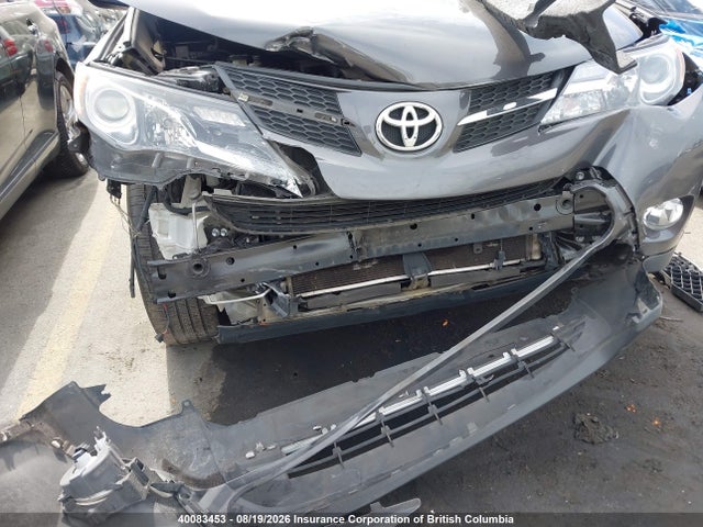 2T3WFREV8FW177966 Toyota Rav4 Xle