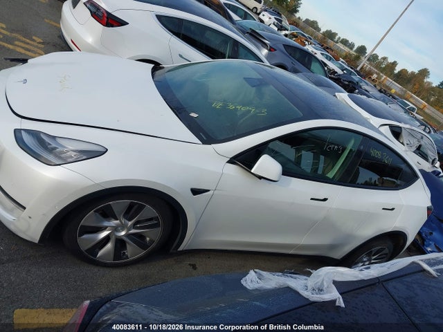 Tesla Model Y 2021 5YJYGDEE6MF091891 Image 15