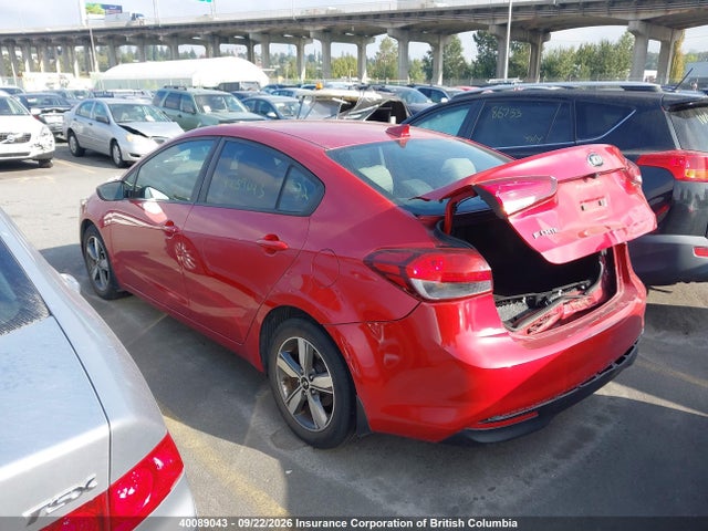 3KPFL4A78JE245898 KIA Forte Lx/s