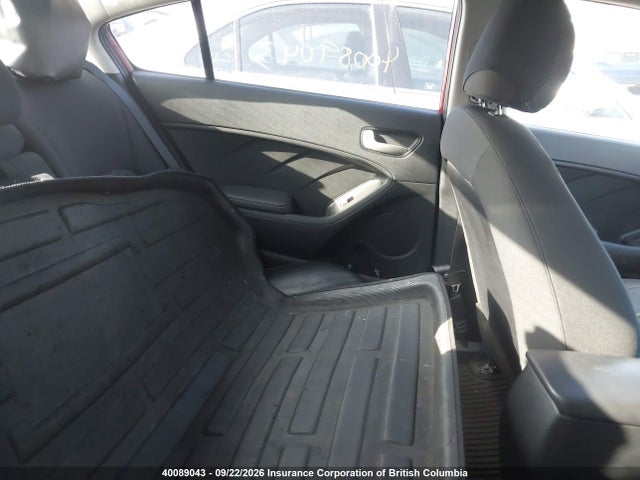 3KPFL4A78JE245898 KIA Forte Lx/s