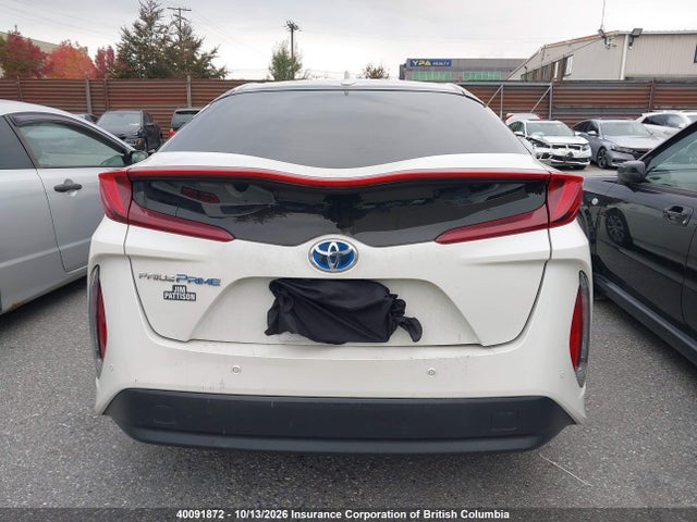 Продаж на аукціоні авто 2018 Toyota Prius, vin: JTDKARFP2J3089987, номер лоту: 40091872