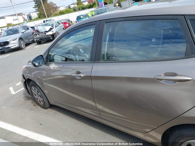 40090395 :رقم المزاد ، KMHCT5AE3DU128156 vin ، 2013 Hyundai Accent Gls/gs مزاد بيع