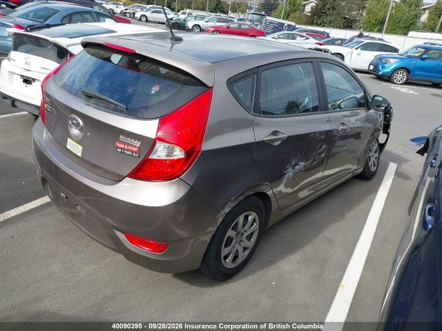 40090395 :رقم المزاد ، KMHCT5AE3DU128156 vin ، 2013 Hyundai Accent Gls/gs مزاد بيع