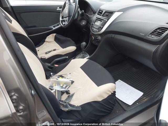 40090395 :رقم المزاد ، KMHCT5AE3DU128156 vin ، 2013 Hyundai Accent Gls/gs مزاد بيع