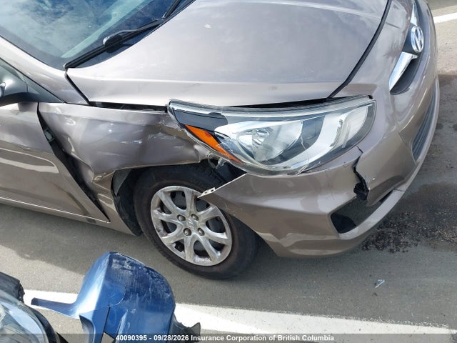 40090395 :رقم المزاد ، KMHCT5AE3DU128156 vin ، 2013 Hyundai Accent Gls/gs مزاد بيع