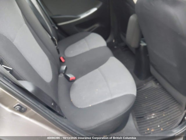 40090395 :رقم المزاد ، KMHCT5AE3DU128156 vin ، 2013 Hyundai Accent Gls/gs مزاد بيع