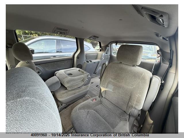 40091960 :رقم المزاد ، 5TDZA29C74S198351 vin ، 2004 Toyota Sienna Ce مزاد بيع