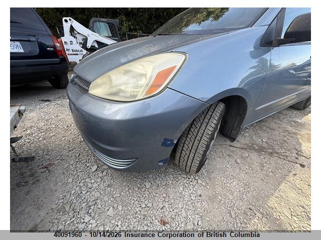 40091960 :رقم المزاد ، 5TDZA29C74S198351 vin ، 2004 Toyota Sienna Ce مزاد بيع