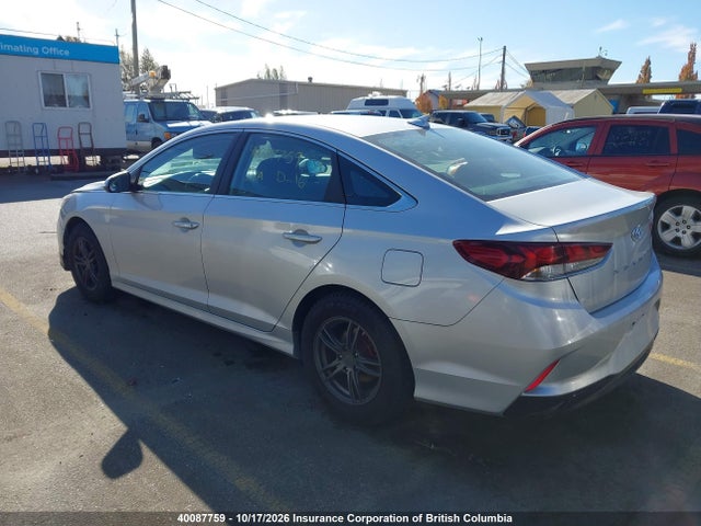 Hyundai SONATA SE 2018 5NPE24AF8JH656820 Image 3