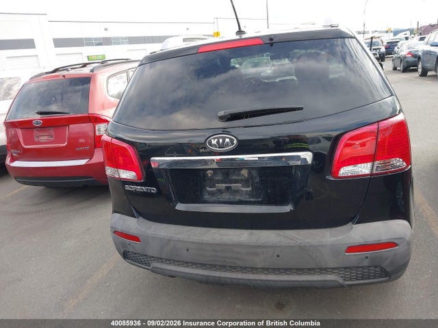 Auction sale of the 2013 Kia Sorento Lx, vin: 5XYKT3A68DG371895, lot number: 40085936