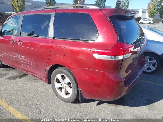 Продаж на аукціоні авто 2011 Toyota Sienna V6 7 Passenger, vin: 5TDZK3DC8BS172042, номер лоту: 40092070