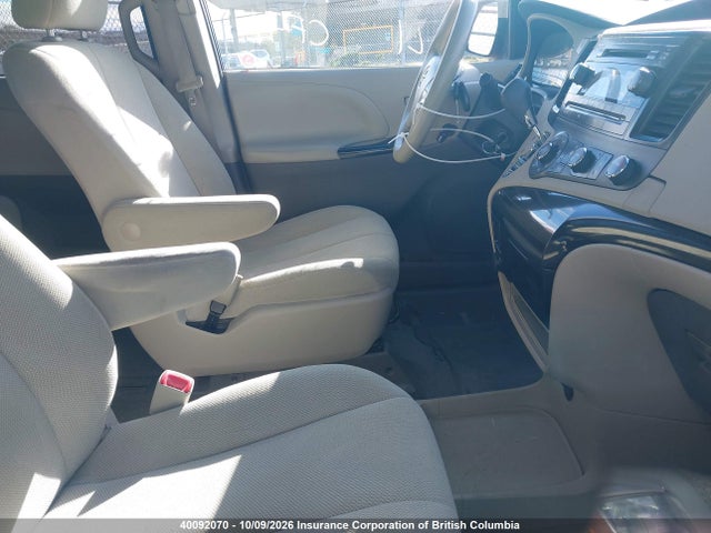 Продаж на аукціоні авто 2011 Toyota Sienna V6 7 Passenger, vin: 5TDZK3DC8BS172042, номер лоту: 40092070
