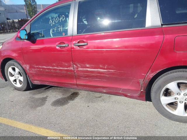 Продаж на аукціоні авто 2011 Toyota Sienna V6 7 Passenger, vin: 5TDZK3DC8BS172042, номер лоту: 40092070