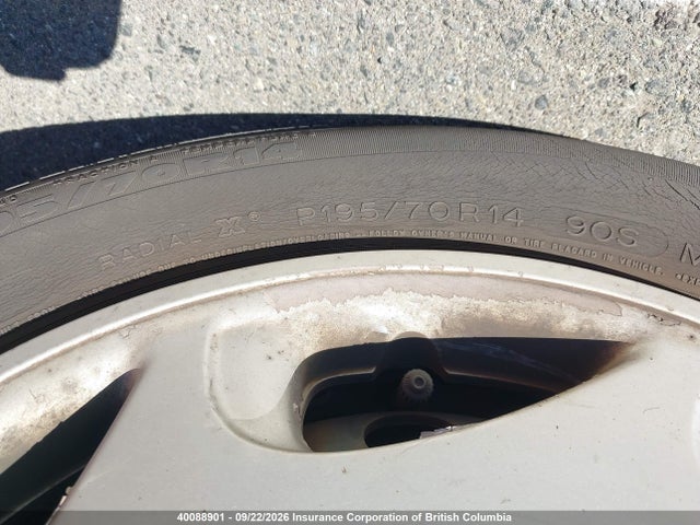 40088901 :رقم المزاد ، 4T1BG22KXWU843330 vin ، 1998 Toyota Camry Ce/le/xle مزاد بيع