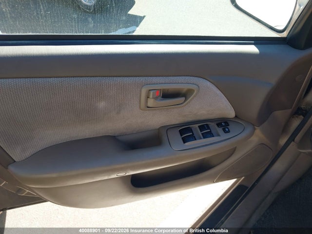 40088901 :رقم المزاد ، 4T1BG22KXWU843330 vin ، 1998 Toyota Camry Ce/le/xle مزاد بيع