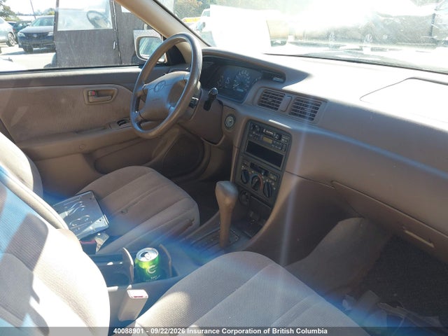 40088901 :رقم المزاد ، 4T1BG22KXWU843330 vin ، 1998 Toyota Camry Ce/le/xle مزاد بيع