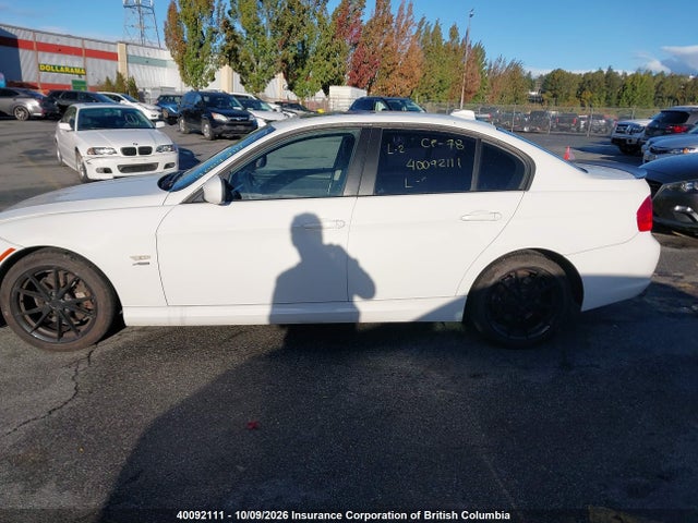 40092111 :رقم المزاد ، WBAPK7C58BA821298 vin ، 2011 Bmw 328i مزاد بيع