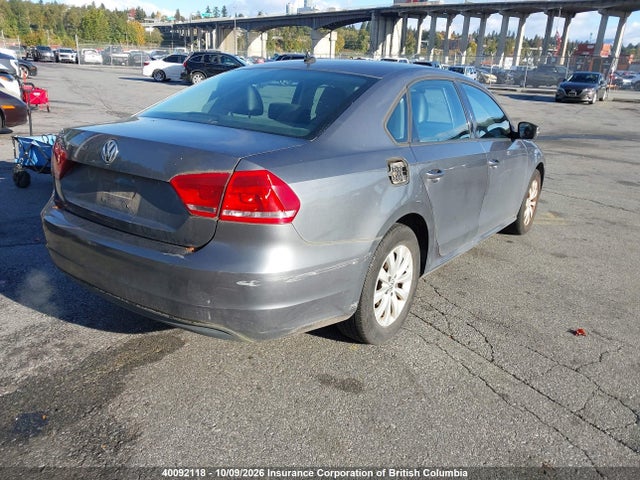Продажа на аукционе авто 2013 Volkswagen Passat S, vin: 1VWAH7A39DC004192, номер лота: 40092118