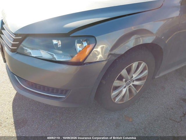 Продажа на аукционе авто 2013 Volkswagen Passat S, vin: 1VWAH7A39DC004192, номер лота: 40092118